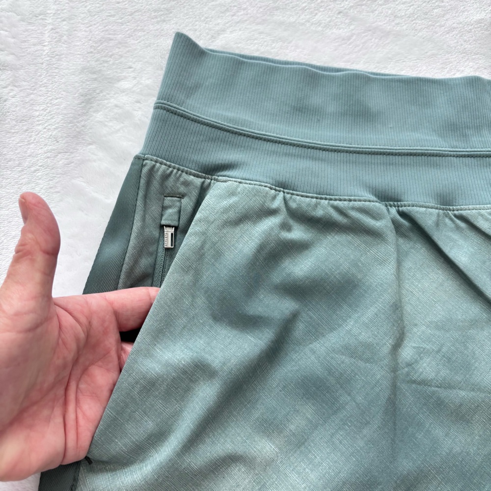 ATHLETA Nolita Slim Tapered Sage Green Printed Crop Pant--NWT--18 - Picture 5 of 15